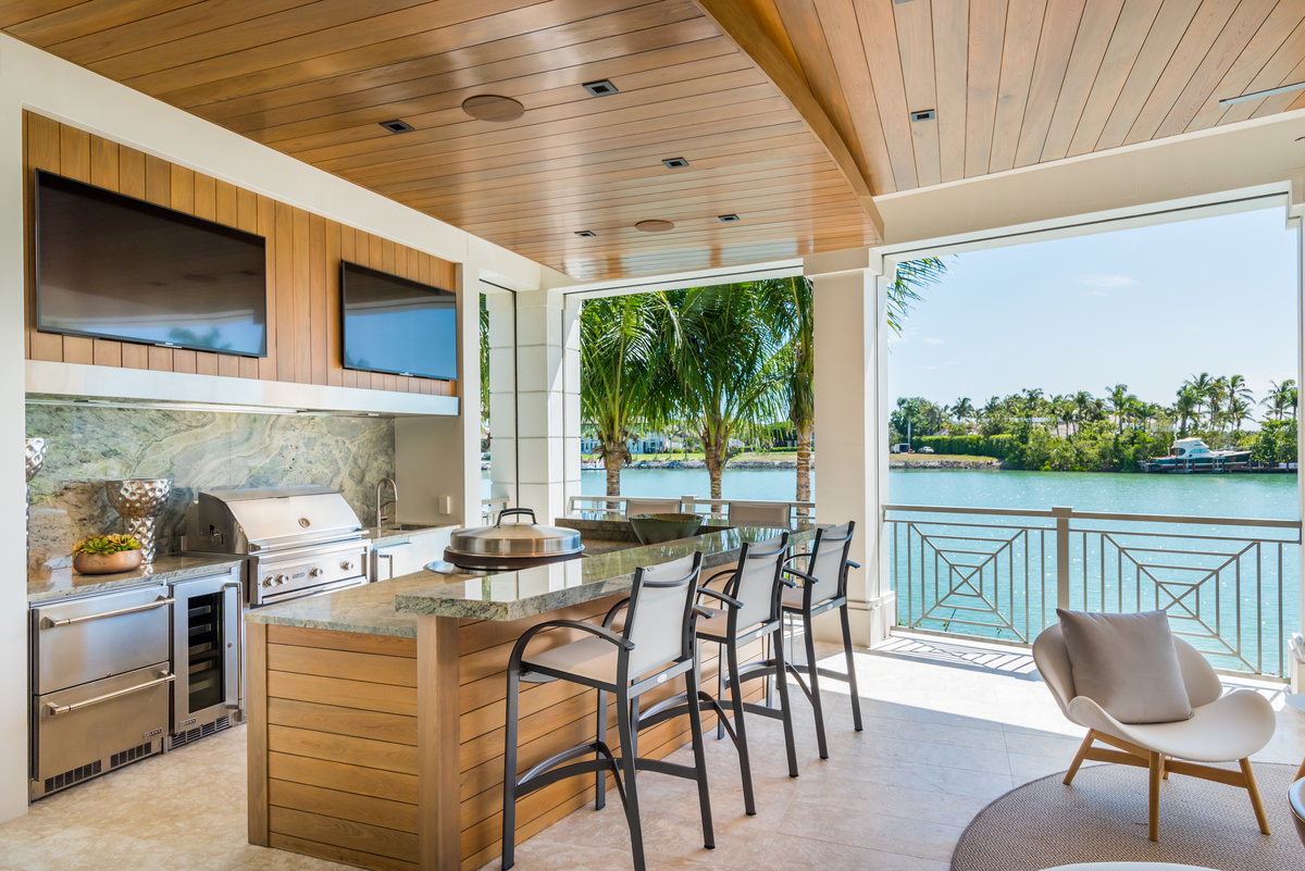 4395 Gordon Drive_Outdoor Kitchen